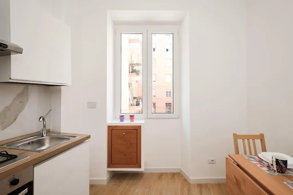 Apartment 20 Minuti Vaticano - Nido Romano Shopping Folkoristico