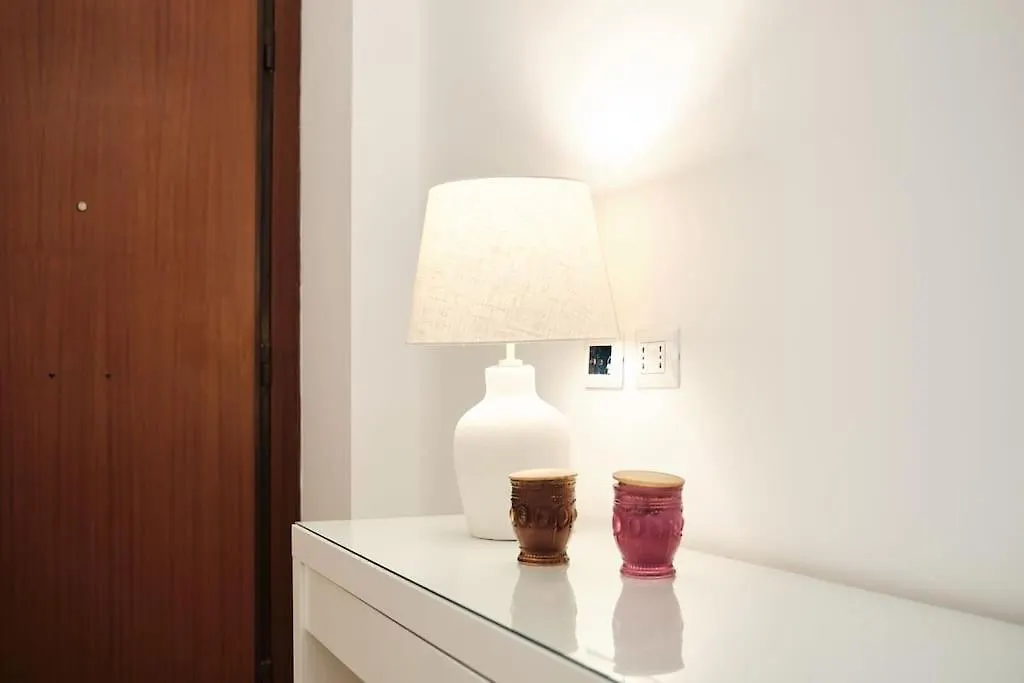 Apartment 20 Minuti Vaticano - Nido Romano Shopping Folkoristico Italy
