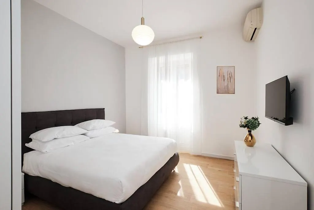 20 Minuti Vaticano - Nido Romano Shopping Folkoristico Apartment Rome